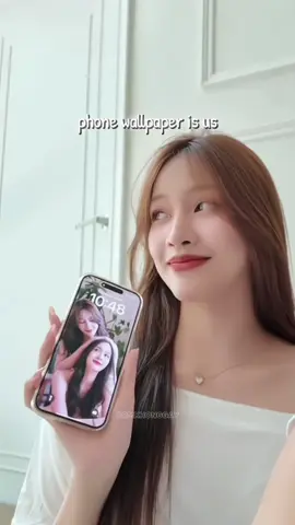 “Hình nền điện thoại anh luôn để em” 🔍 #phinyanech #nurdesoraya #couple #girllove #tiktok #bachhop 