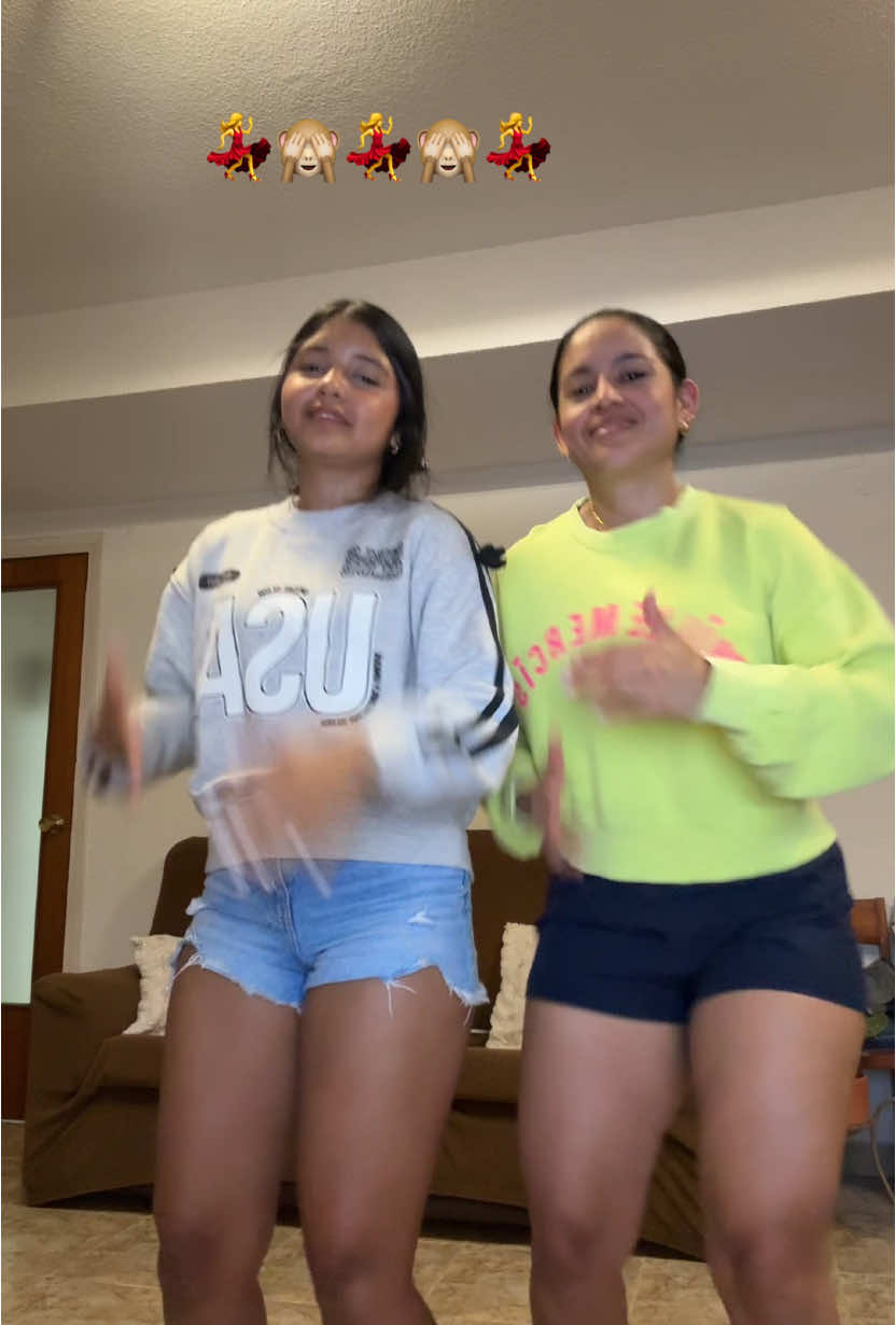 Una bailadita 🕺#paratiiiiiiiiiiiiiiiiiiiiiiiiiiiiiii #baileschingones #madreehija #bailando  