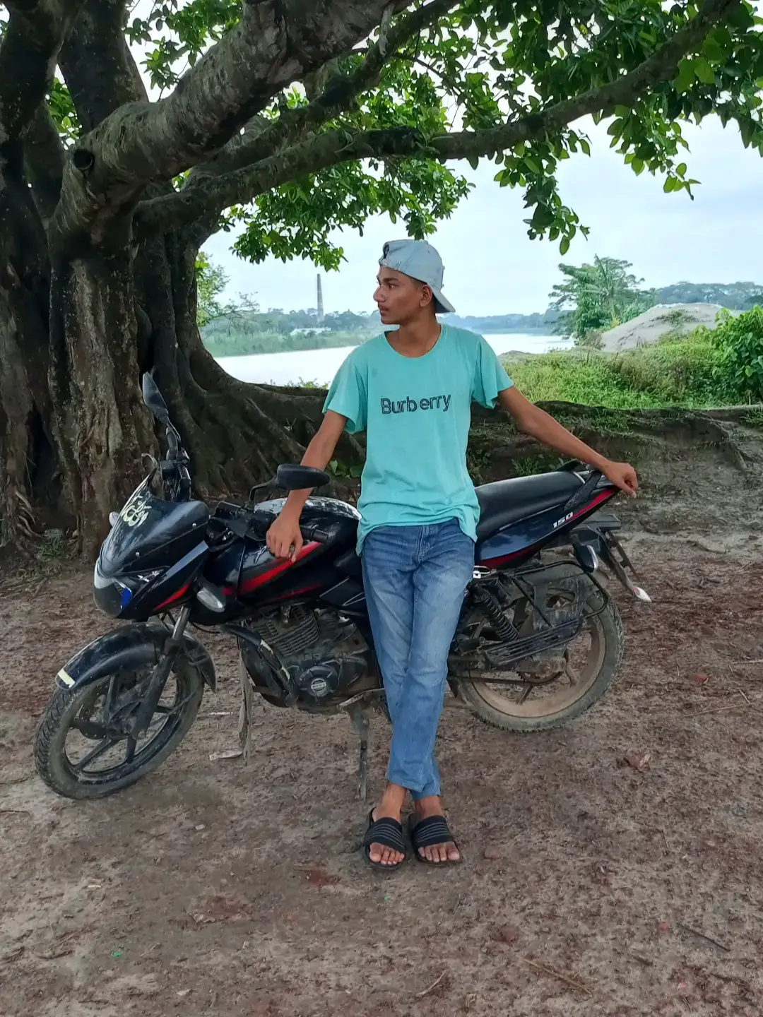 নিজেকে বিশ্ব সুন্দরী ভাবার কোনো কারন নাই..$ #foryou #foryoupage #pleaseunfrezzemyaccount #bdtiktokofficial #anfeezemyaccont #unfrezzmyaccount @TikTok Bangladesh 