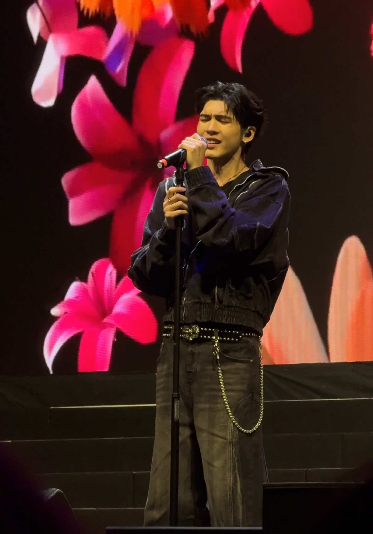 รักแรก ver.Aou Thanaboon อู๋คือเก่งมากร้องเพลงก็เพราะทำได้ทุกอย่างall-rounder👏🏻👏🏻 #AouBoom1stFMinMacau ##Aou_Tnbknr@Thanaboon Kiatniran 