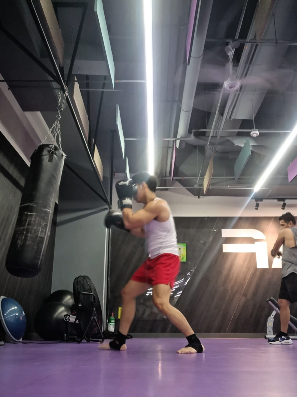 Every son wants a strong father . Every mother wants a strong son .  Every sister wants a strong brother . Every woman wants a strong husband . Being STRONG is your only option as a MAN 💪🏻👊🏻 #martialarts #muaythai #boxing #training #fyp #CapCut 