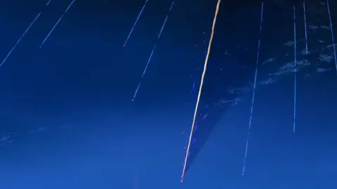 This is what winter feels like - Jvke #tenkinoko #kiminonawa #weatheringwithyou #yourname #anime #cinematic #ziidb76 #CapCut 