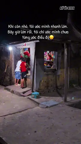 Hóa ra, lớn lên không phải là điều tuyệt vời như ta từng nghĩ. Vì càng lớn, nụ cười càng ít đi.. #fyp #tuoitho #xuhuong #viral #kyuc8x9x 