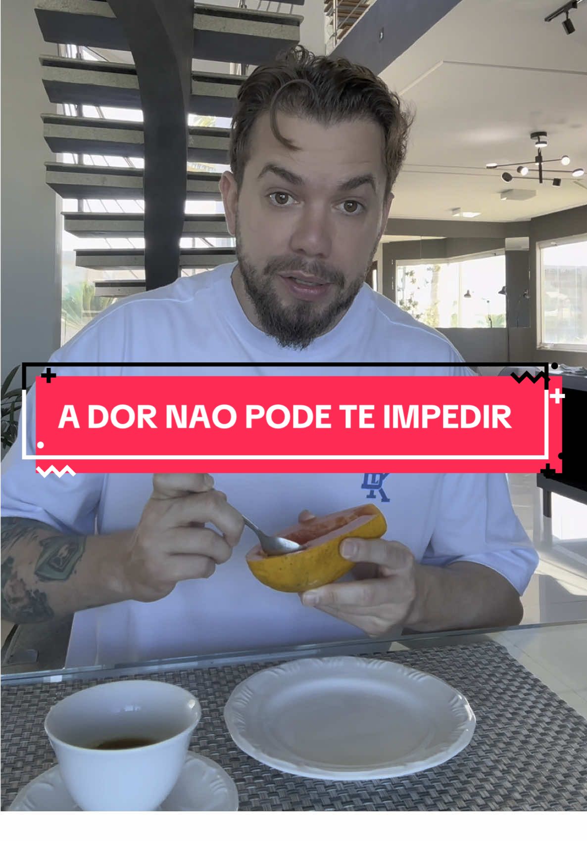 Você sente que perdeu algo? Um sonho, um tempo, uma chance? Isso ainda pode virar força. A dor não precisa te parar. Ela pode te empurrar. Enfrenta, mesmo sentindo. E se esse vídeo te tocou, envia pra quem precisa também. #empreendedorismo #motivacao #reflexao #vidareal #forçainterna