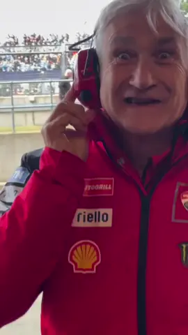 Paddock reaction #motogp #motogp2025 #marcmarquez #MM93 #weare93 #babyalien #goat🐐 #theking #ducaticorse #ducati #marquez #93 #britishgp #silverstone #fyp #foryou #xyzbca #fypシ #Motorsport #racing #fanpage #tiktokpelitfyp #ducatifamily #racingteam #motogpindonesia #marcmarquez93 #sportsontiktok #marcmarquezfan #todorojo🔴 #raceweek 