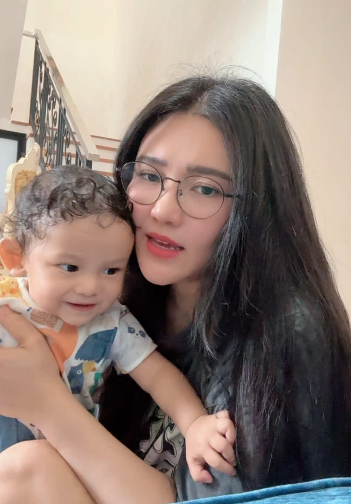 Ada ajaa gangguannya  Lanjut ga nih 😅