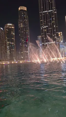 #dubai🇦🇪 #burjkhalifa #dubai #fyt #everyone #vivacutapp