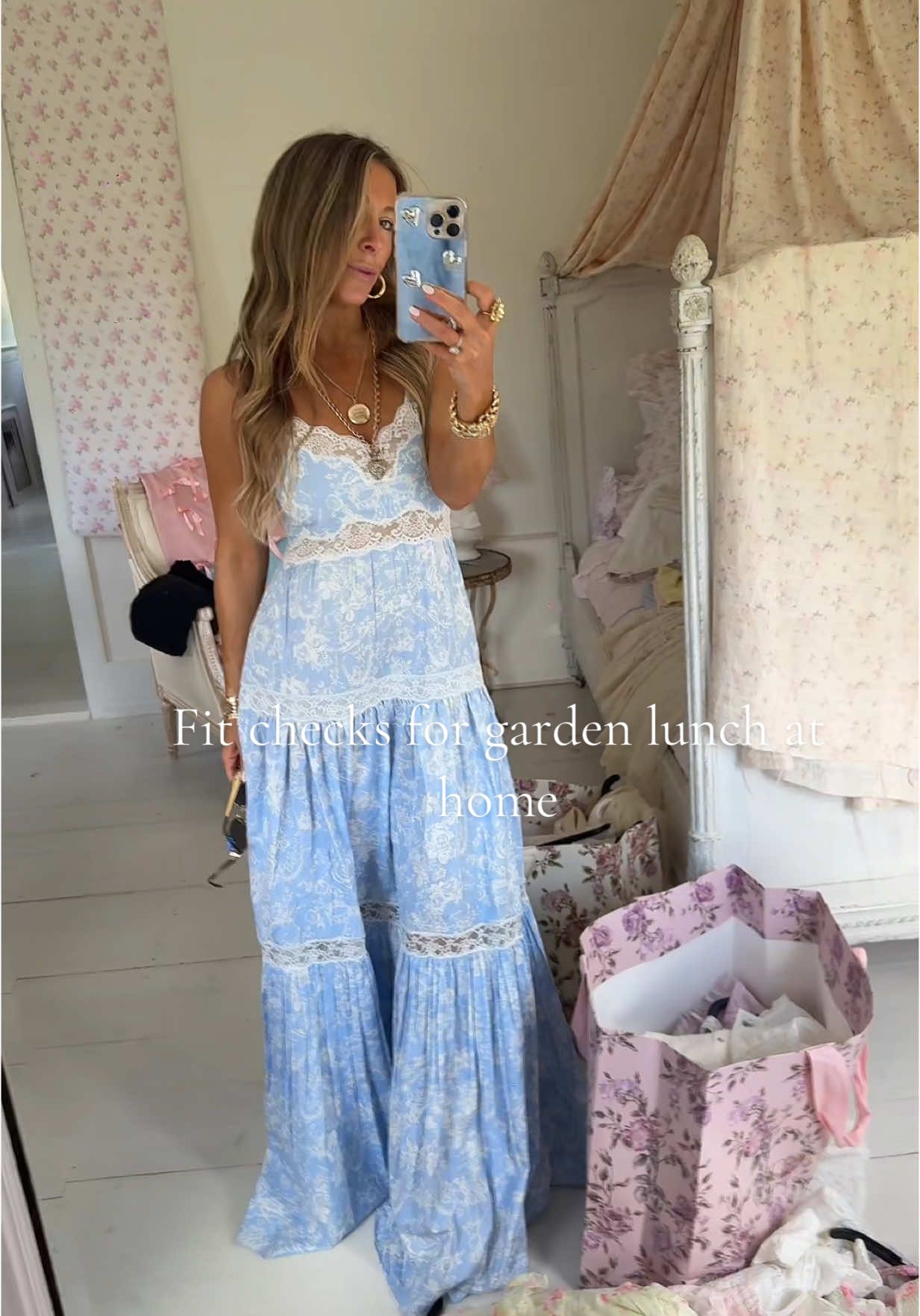 Which dress is your fav ? Love entertaining at home, and love all these new Summer dresses @LoveShackFancy #fitcheck #fit #Love #Summer #floral #hamptons 