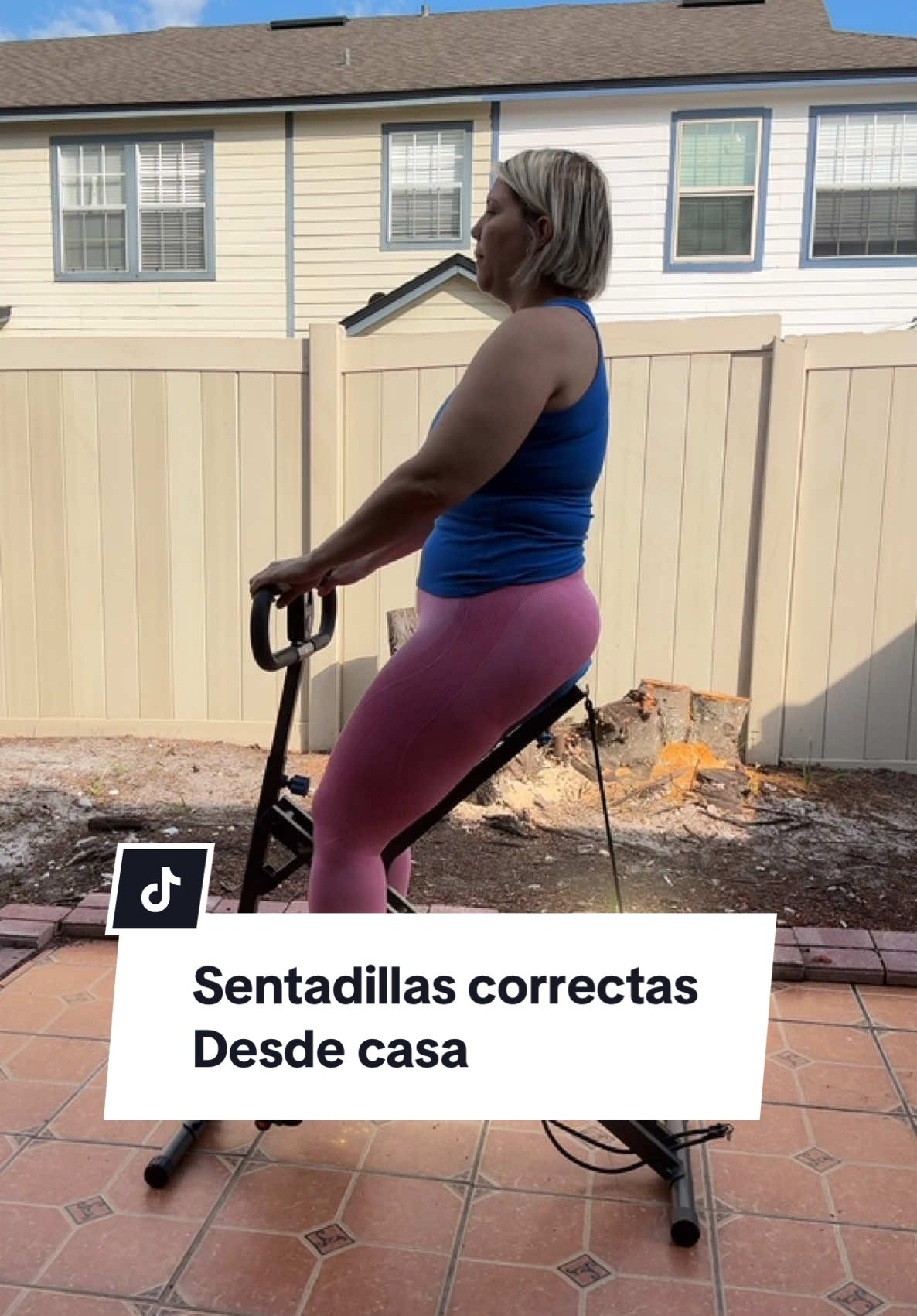 No más excusas para hacer sentadillas correctas desde casa #squat #sentadillas #gluteospiernas #ejerciciosencasa #espalda #brazos  #ejercicios #piernas #legs #leg #espalda #workout #workoutroutine #glutes #dealforyoudays #TikTokShopCreatorPicks #Summer #summervibes #SuperBrandDay #merach 