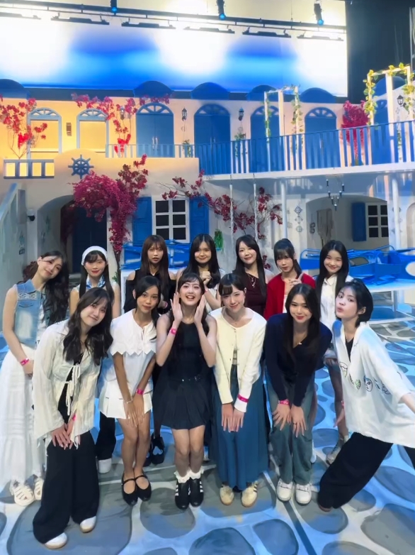 Saksikan keseruan JKT48 di Mamma Mia! The Musical by Jakarta Art House hanya di Official Youtube JKT48 💙 #JKT48 @jktarthouse 