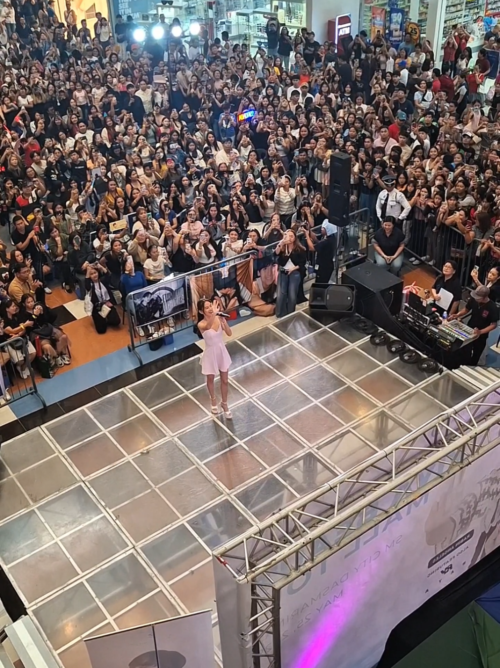 Just want to share may POV  kanina GRABEEE ANG GANDA MO! 🥹❤️  #ashtineolviga #ASHTINE #mallshow #VIVAONE #TV5 #angmutyangsectione #FYP #trend 