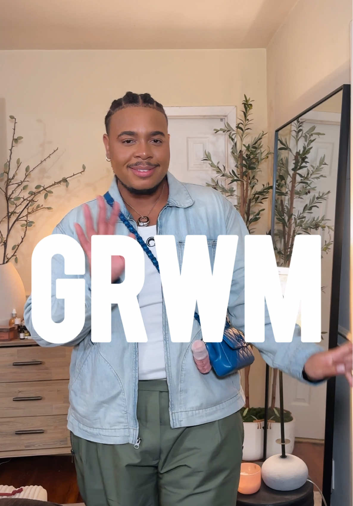 #GRWM to interview a male suitor  Jacket @Levi’s  Tank @MARINE SERRE  Pants @asos  Sneakers @CACTUS JACK @Nike @Jordan  Bag #Chanel Fragrance @noyzfragrance  Necklace @driesvannoten 