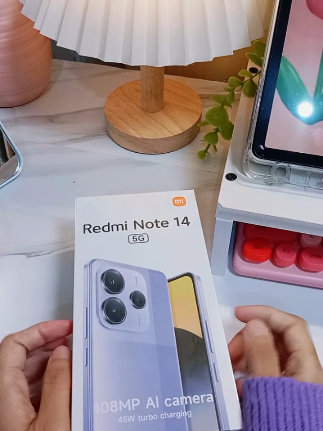 guyss sharing pengalaman kalian pake HP ini donggg aku baru hari pertama nihh butuh bnyk info wkwkwk 😭 #redmi #redminote #redminote14 #redminote145g #xiaomi #xiaomiredmi #fyp #fypシ゚ #hp3jutaan 