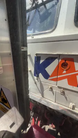 Dibelakang lokomotif #keretaapiindonesia #keretaapi #daop3cirebon #cc206 