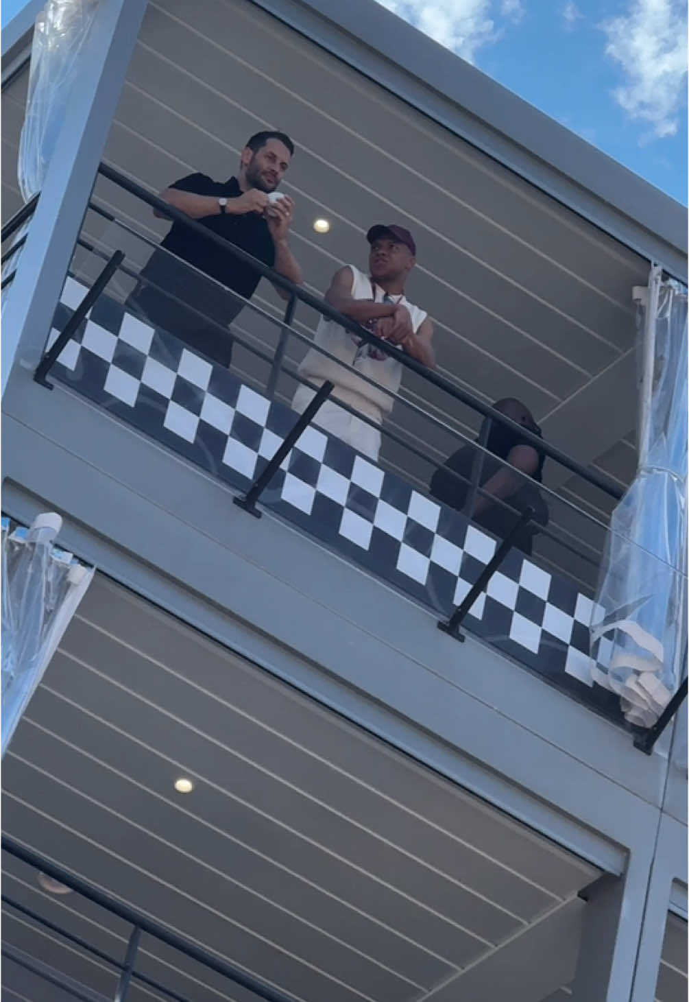#mbappe #jacquemus #kylianmbappé #grandprixmonaco #gpmonaco #formula1 #f1 #sportstiktok #Motorsport 