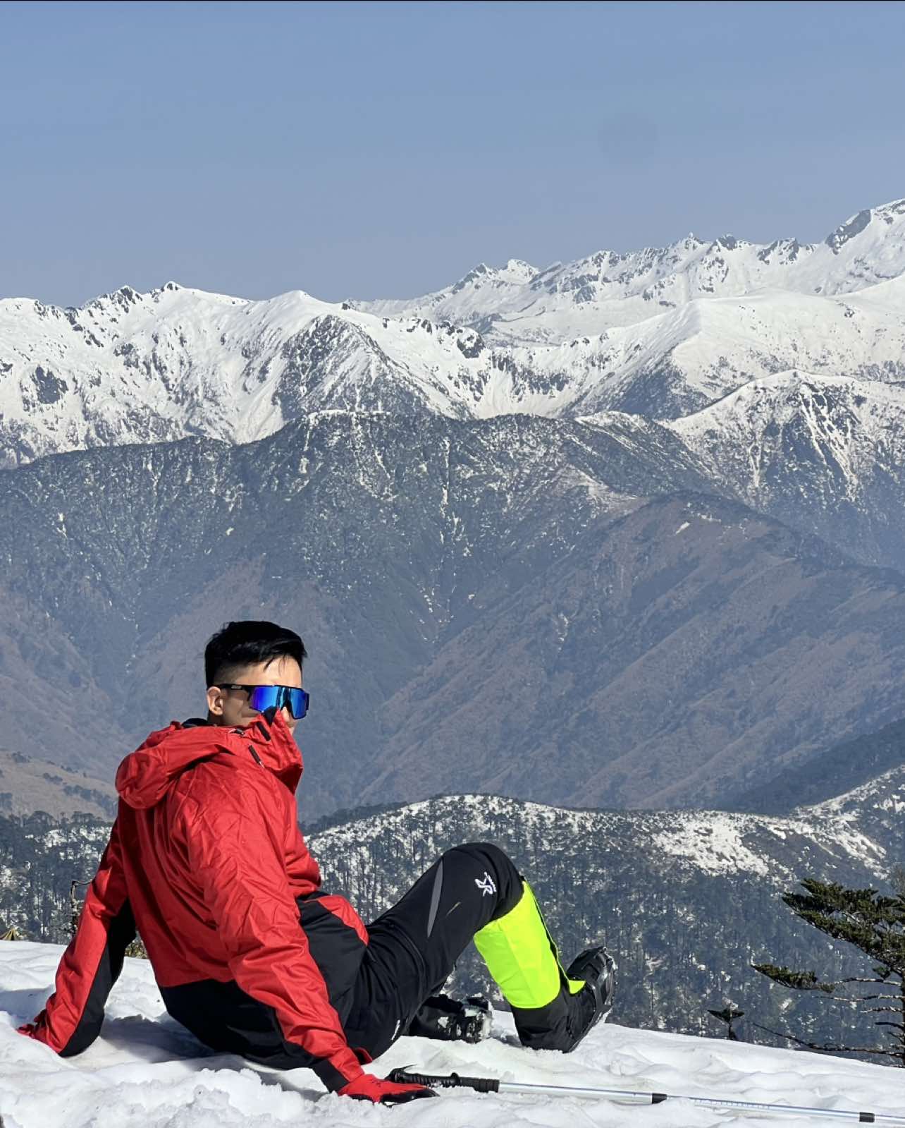 အိမ်မက်တွေနောက် ပြေးလိုက်ခြင်း 🏔️💫 ဒါနဲ့ “လျှို့ဝှက်သောနှင်း” ဇာတ်ကားရဲ့ ဇာတ်ဝင်ခန်းတချို့တွေ အခုနေရာမှာ ရိုက်ခဲ့ကြတာ မှတ်မိသူများရှိအုန်းမလားမသိ ✌🏻 #ဖုန်ကန်ရာဇီ #ဖုန်ကန်ရာဇီရေခဲတောင် #ကချင်ပြည်နယ် #phonganrazi #myanmartiktok🇲🇲🇲🇲 #travel #traveltiktok #nature #Hiking #trekking #travelvlog #foryou #foryoupage #fy #fyp 