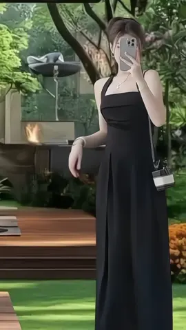 Mặc đẹp mỗi ngày#setdonuaocroptop #setdothietke #vayxinh #vaythietke #thoitrangnu #thoitrangtiktok #fashion #outfit #viral #hottrend 