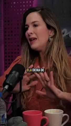 Quando a Mulher faz isso, ELA ESTÁ MUITO MAGOADA!! #relacionamentos #mulheresincríveis #mulheresmaduras #mulherdevalor 