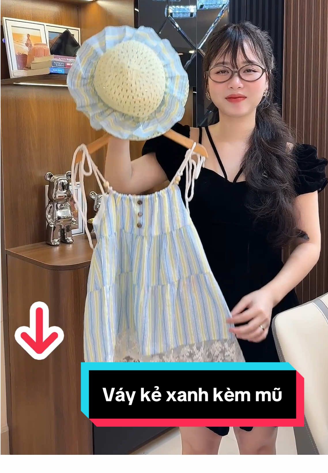 Váy kẻ xanh kèm mũ #phạmminhthu888 #Minhthu #Minhthureview #mẹbốibốinè 