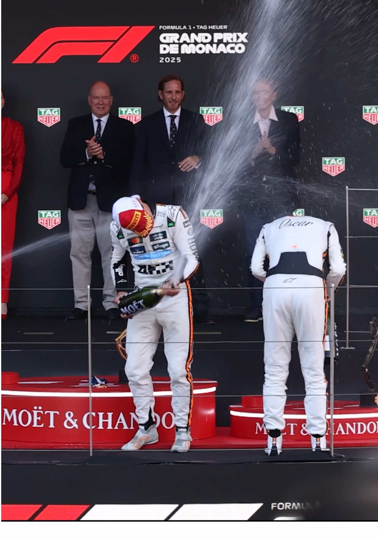 A champagne spike for the history books 🍾 #McLaren #M7AReborn #F1 