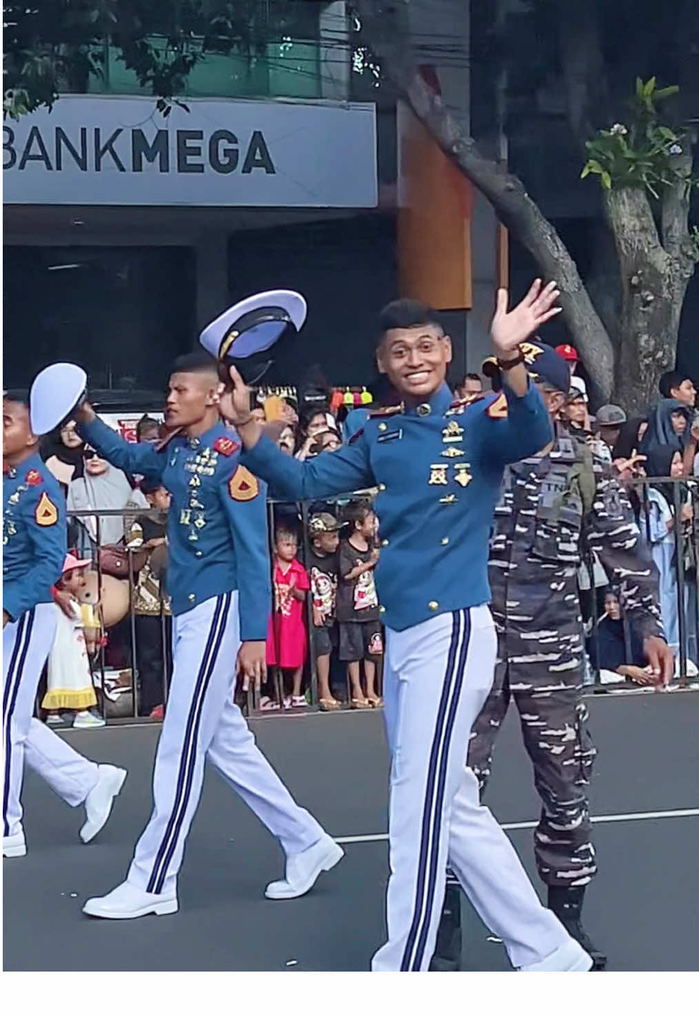 #danieltrapatony #taruna #aal #akademiangkatanlaut #surabaya #surabayavaganza 