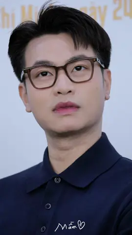 The best and most beautiful things in the world cannot be seen or even touched – they must be felt with the heart ♥️ #ninhanhbui #ninhduongstory 