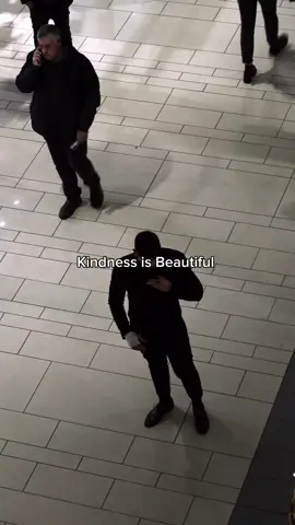 A Small Act of Kindness Can Make a big difference #hopecore #humanity #wholesome #kindness #positivity 