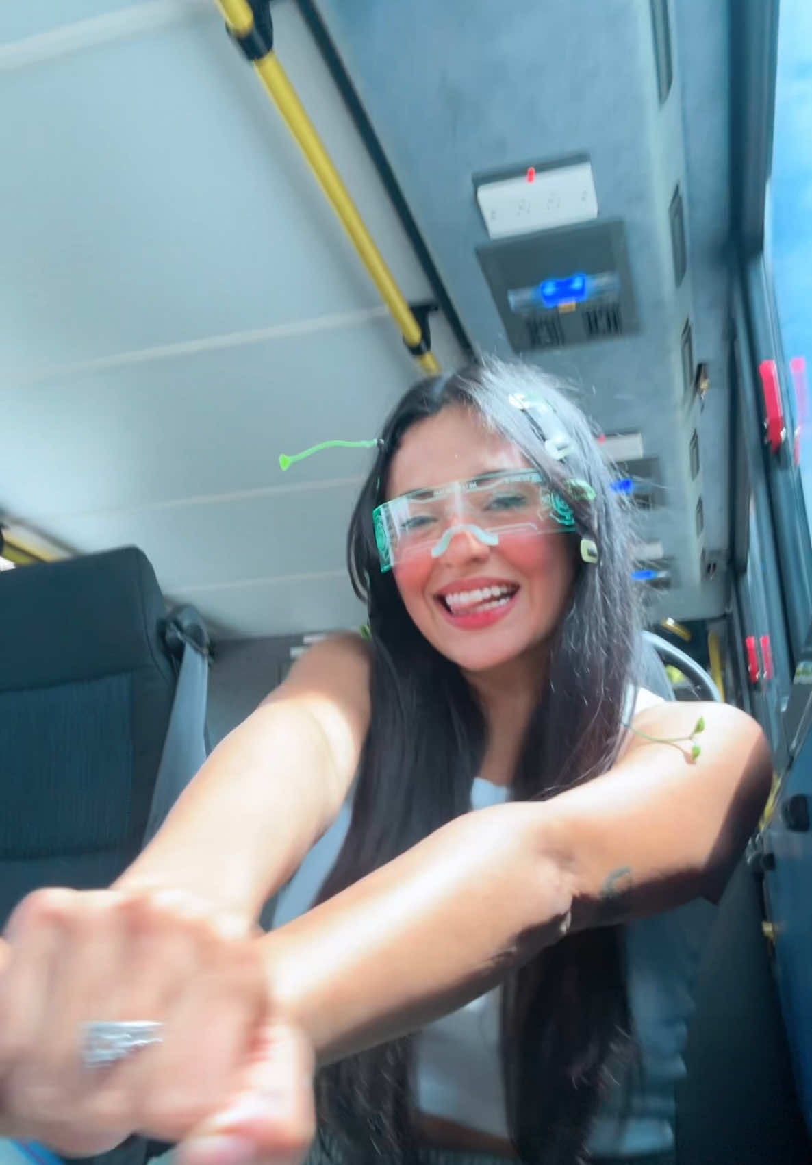On my way to see my baby @SECHO perform at fuego fuego 😭 if you know me you know this is a dream come true 😮‍💨 say hi if you see me 💚💚💚 #latina #reggaeton #babygurl #montreal #latinos 