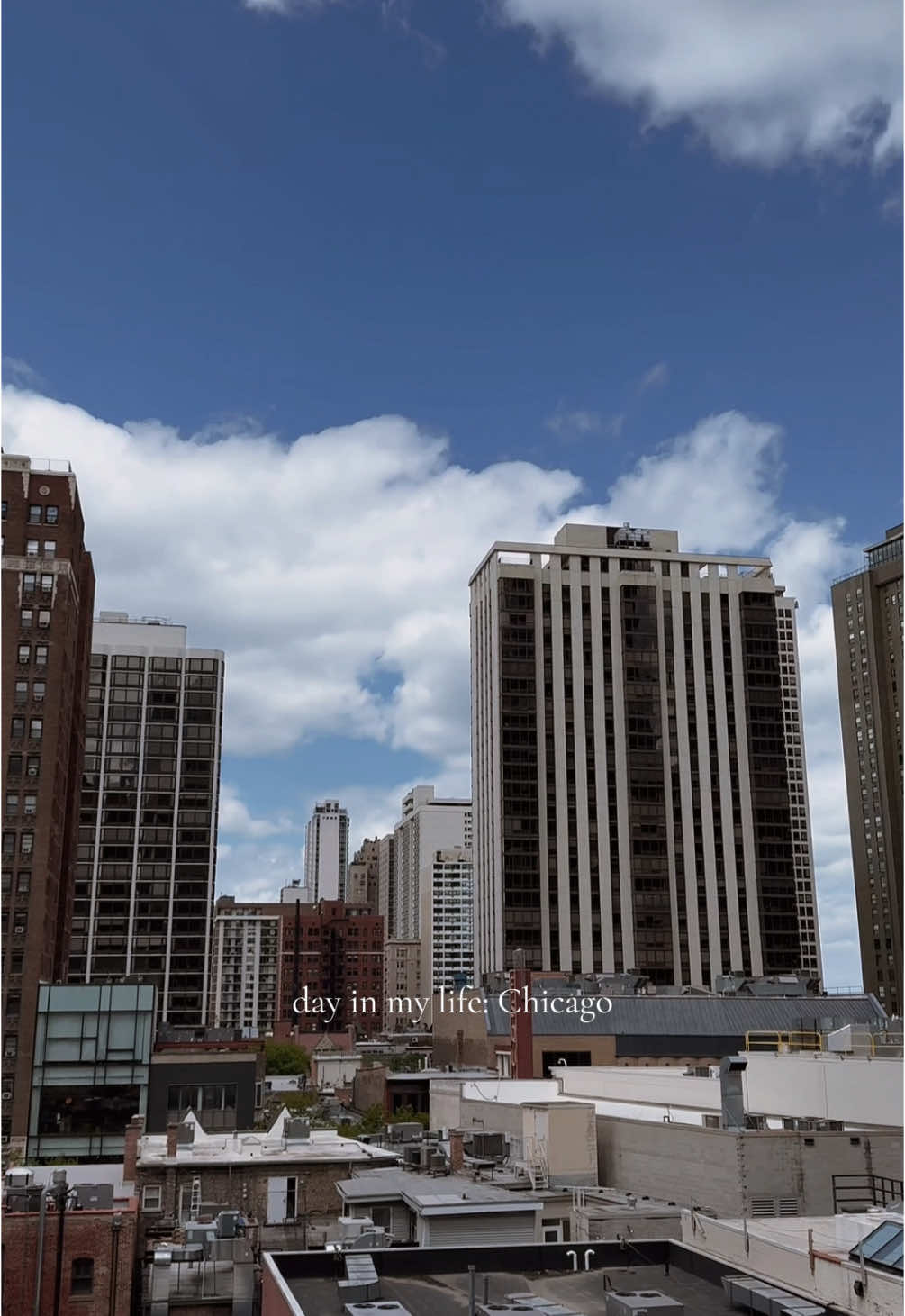 moments from my day in the Windy City #chicago #chicagotiktok #citylife @Emerald City Pop-Up #CapCut @Kilwins @navypierchicago @Goddess and the Baker 