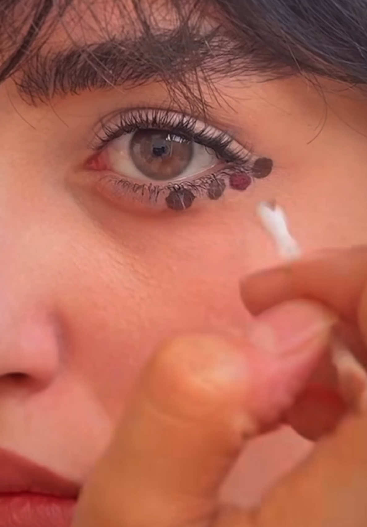 Qtip eyeliner hack ✨ #makeuphacks #makeuphack 