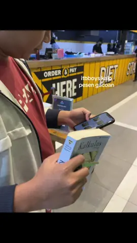 dimana mana bawa buku matkul #itbboys 