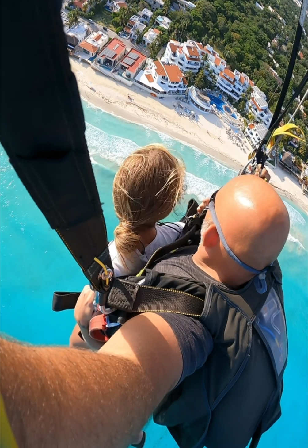La experiencia más loca pero increíble que viví en mi vida, recomiendo no saltearse este capítulo de la vida 🫶🏼 #paracaidas #skydiving #viajes #turismo #experiencia #magia #energia 