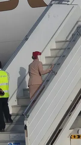 king of sky only Emirates 💙 ♥️  #flycrew #foryou #emirates #india #fyp #foryoupage #dubai #a350 #emiratesa380 #forupage #foryoupage❤️❤️ 