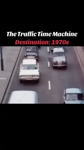 #fyp #foryoupage #retro #classiccars #traffic #omd #timemachine #timetravel #oldcarsoftiktok #oldcars  #london 