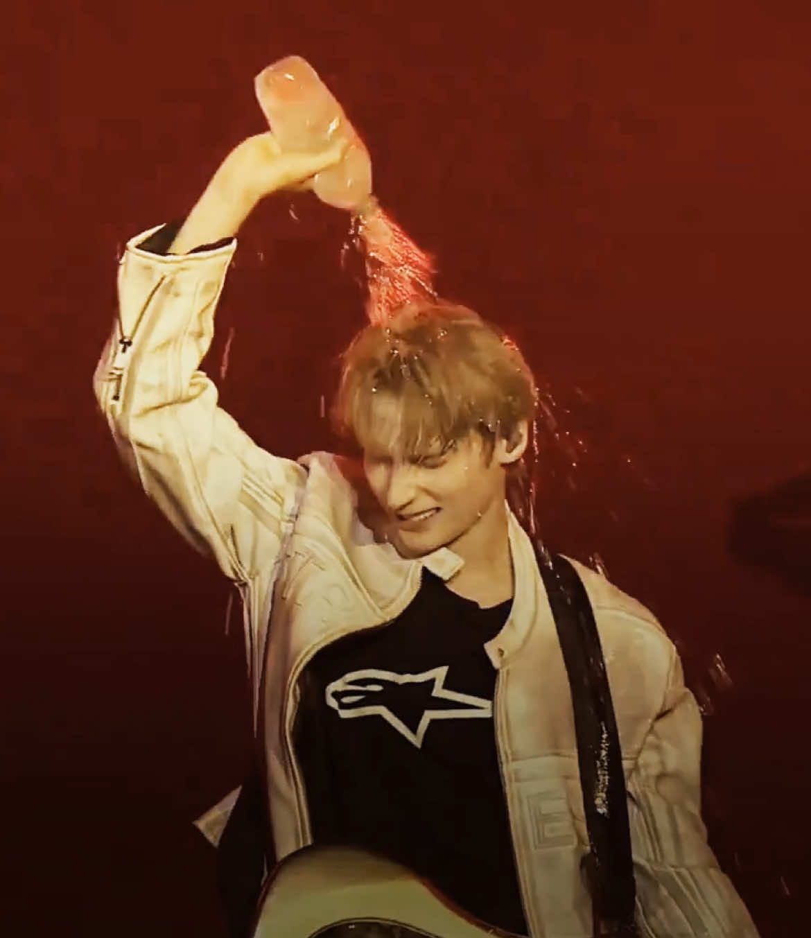 whoever decided to style kais hair like this i'll treat you to dinner #hueningkai#hueningkaiedit#tomorrow_x_together#txtedit#txtmoa#fyp sdt: @norah @mia 𖧵⋆˚ 