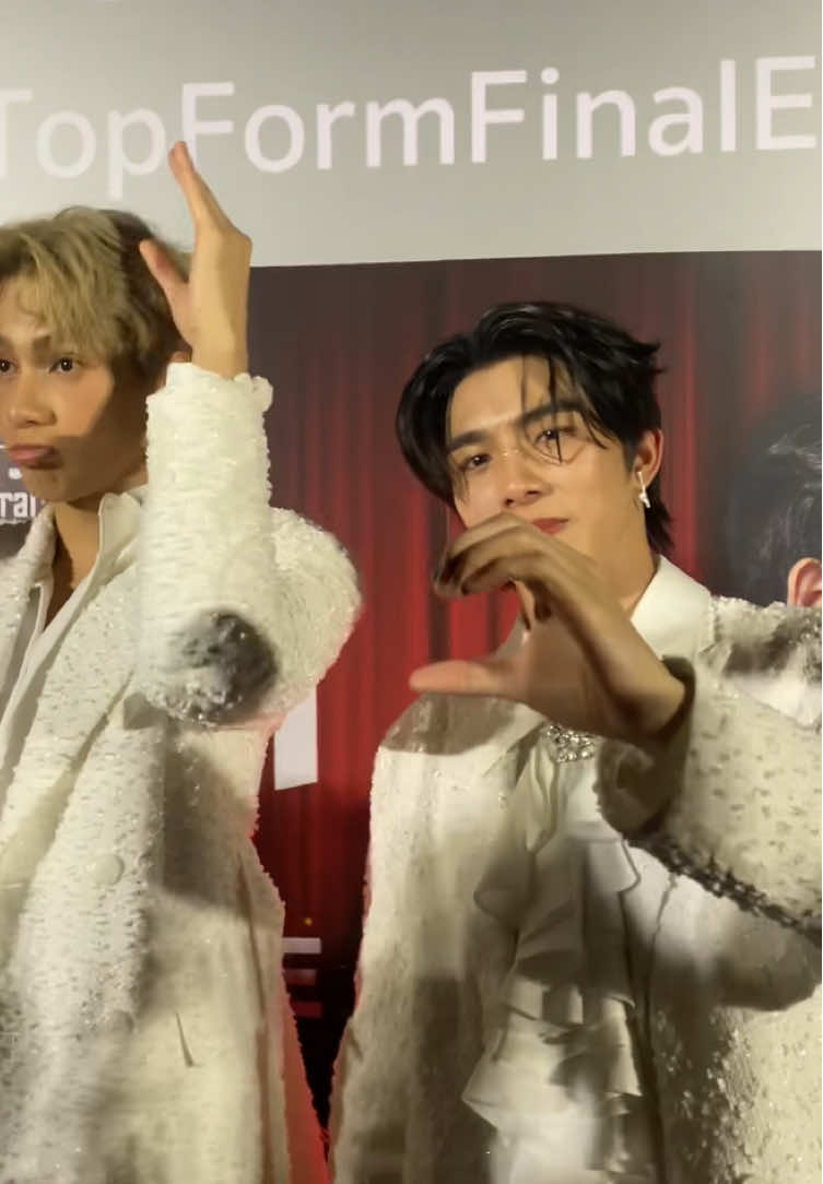 One of my memories 🫶🏻  #topformtheseries  #TopFormGrandFinale  #SmartBoom #smartcsnp #boomraweewit #Peanut #Euro  #namwan #Toey 