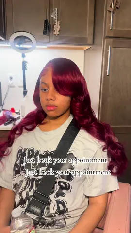 Book your summer appointments 🥳 #wichitahairstylist #wiginstall #atlhairstylist #dallashairstylist #followme #linkinbio #texashairstylist #sidepart #curls #redhead 