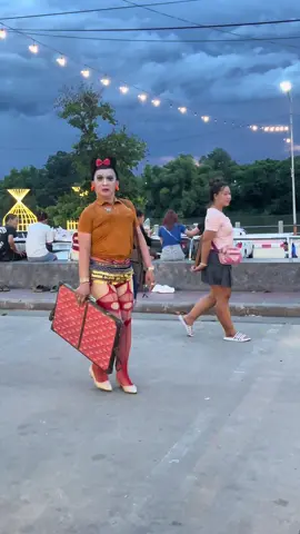 จะเกิดอะไรก็แล้วแต่ซื้อลอตเตอรี่ก่อน  😆#เจ๊แนนซี่