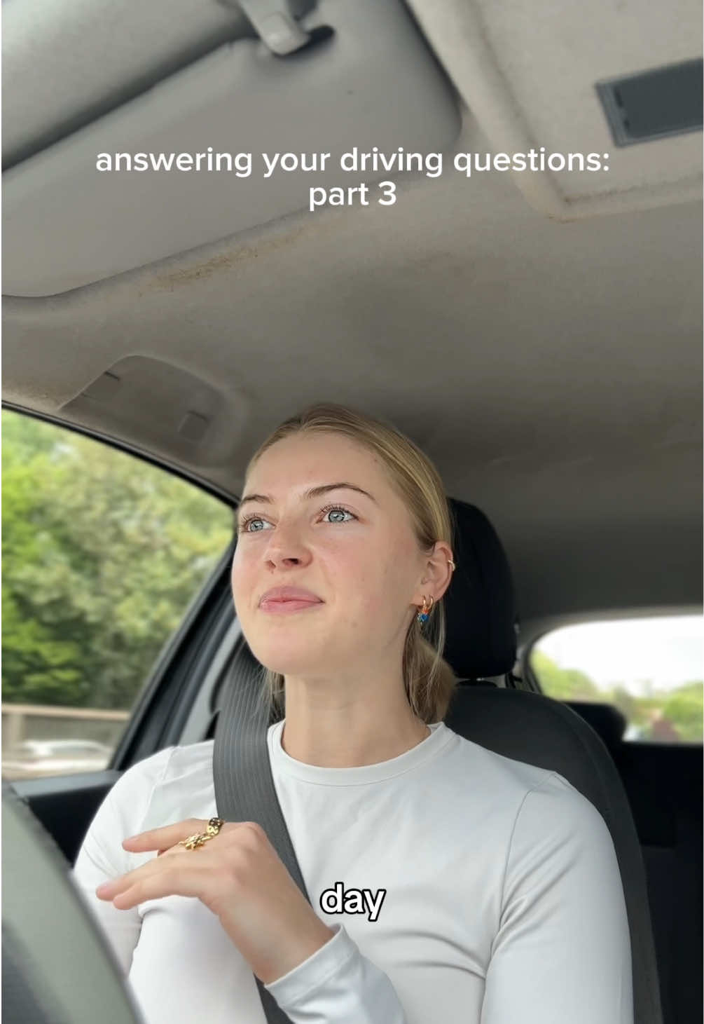 I still need to clean the roof of my car I know😭 #drivingtips #manualcarsonly 