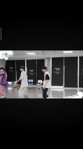 zichen paling dangdut sih😭 #chenyiheng #chenjunming  #weizichen #nieweichen #tffamily #tffamily_4th_generation #fyp #foryoupage #masukberanda 