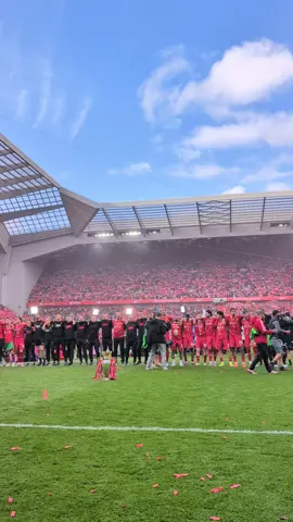 YNWA featuring the Premier League trophy 😍🏆 #PremierLeague #LFC #LiverpoolFC #YNWA