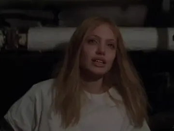 no alarms and no surprises #lisarowe #lisarowedit #girlinterrupted #girlinterruptededit #angelinajolie #fyp #foryou #sadgirlkkk_ 