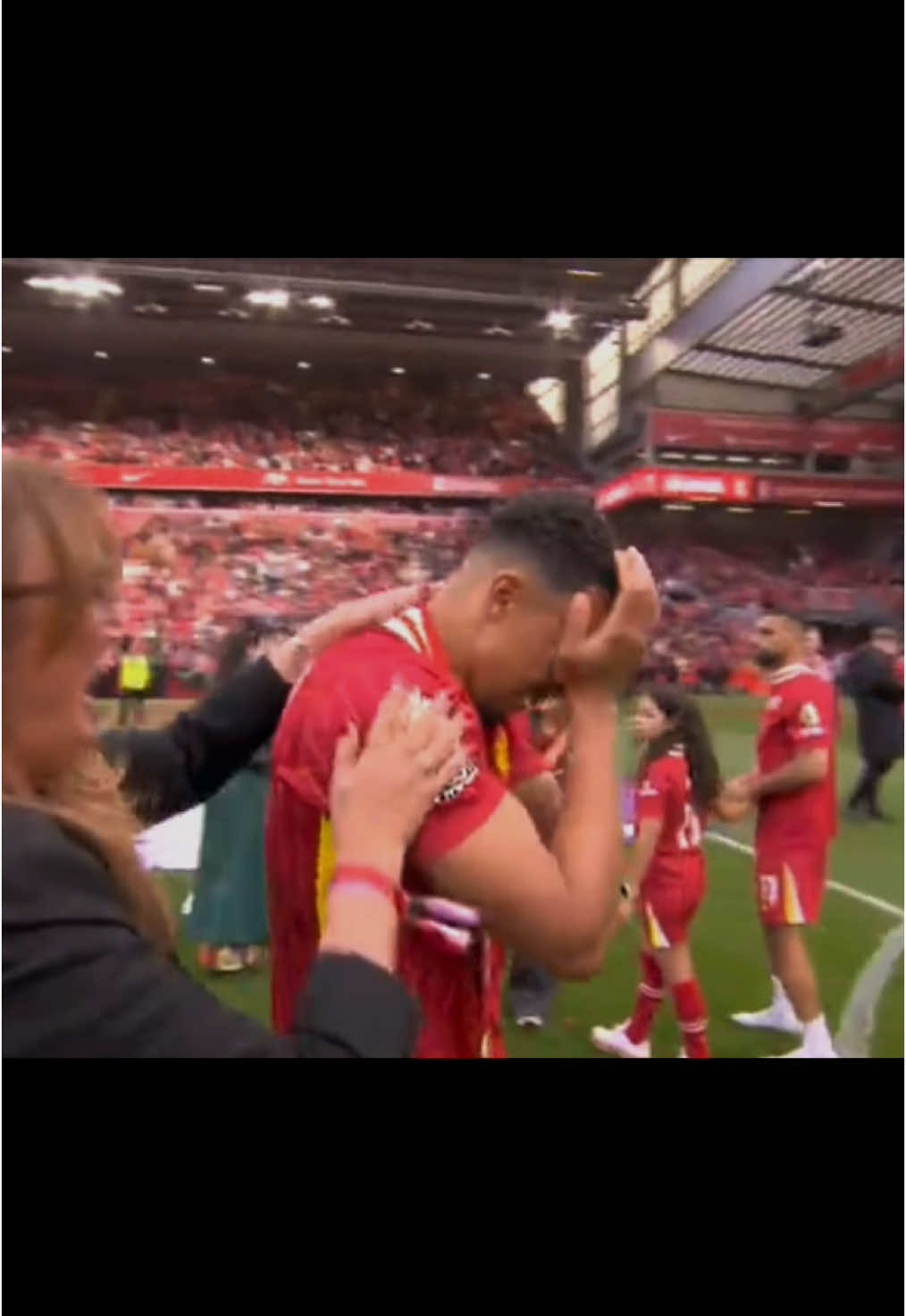 ไม่เคยคิดว่าวันนี้จะมาถึง 20ปีมันมีความทรงจำมากมายทุกปี ปีหน้าเราจะไม่เจอเขาแล้ว เบอร์66ที่คนจะจดจำ #liverpool #trentalexanderarnold #liverpoolfamily #respect #trent 