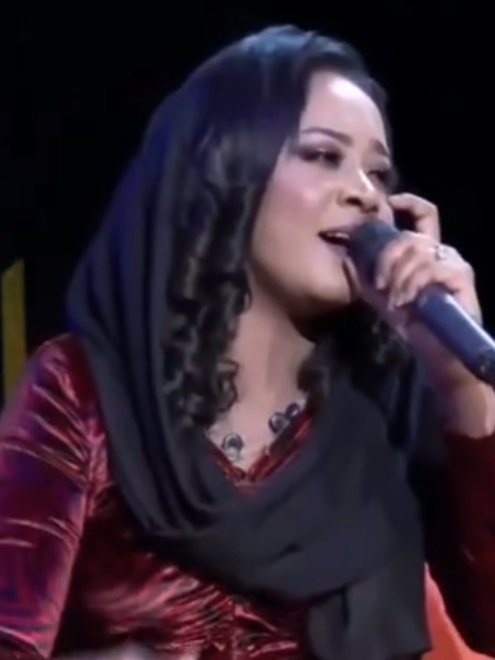 #انا قلبي بدق#مكارم بشير 