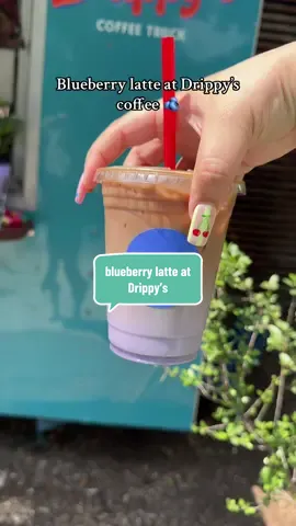 The new blueberry latte at Drippy’s coffee is so good!!  Drippy’s coffee truck  📍310 w Grayson street  San Antonio, Texas 78212 #sanantonio #sanantoniotx #sanantoniocoffee #safood #safoodie #contentcreator #coffeenearme #coffeetruck #seasonal #seasonallatte #blueberry #blueberrylatte #thepearl #thingstodo #thingstodosanantonio 