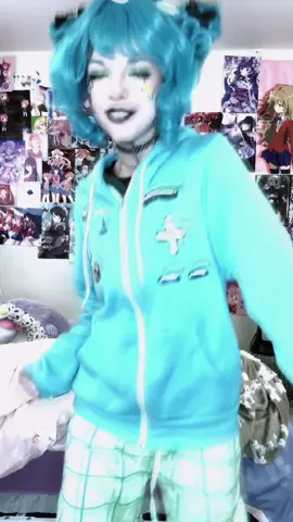 NEW JEANS MENTIONED #bmo #bmocosplay #cosplay #cosplayer #adventuretime #adventuretimebmo #adventuretimecosplay #adventuretimebmocosplay #makeup #cartoon #showcosplay #cosplaybmo #cutecosplayer 