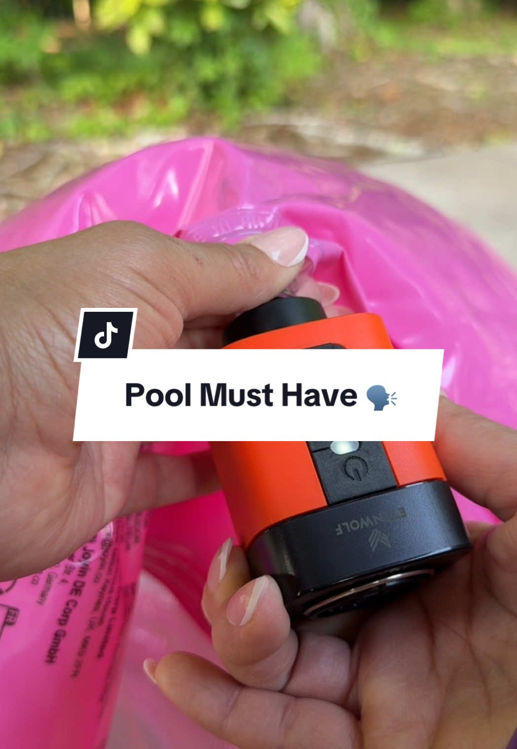 And it’s on sale right now!! 43% OFF 🗣️🗣️ @ETENWOLF  #minipump #poolmusthaves #poolseason #poolday #pool #tiktokshopmemorialday 