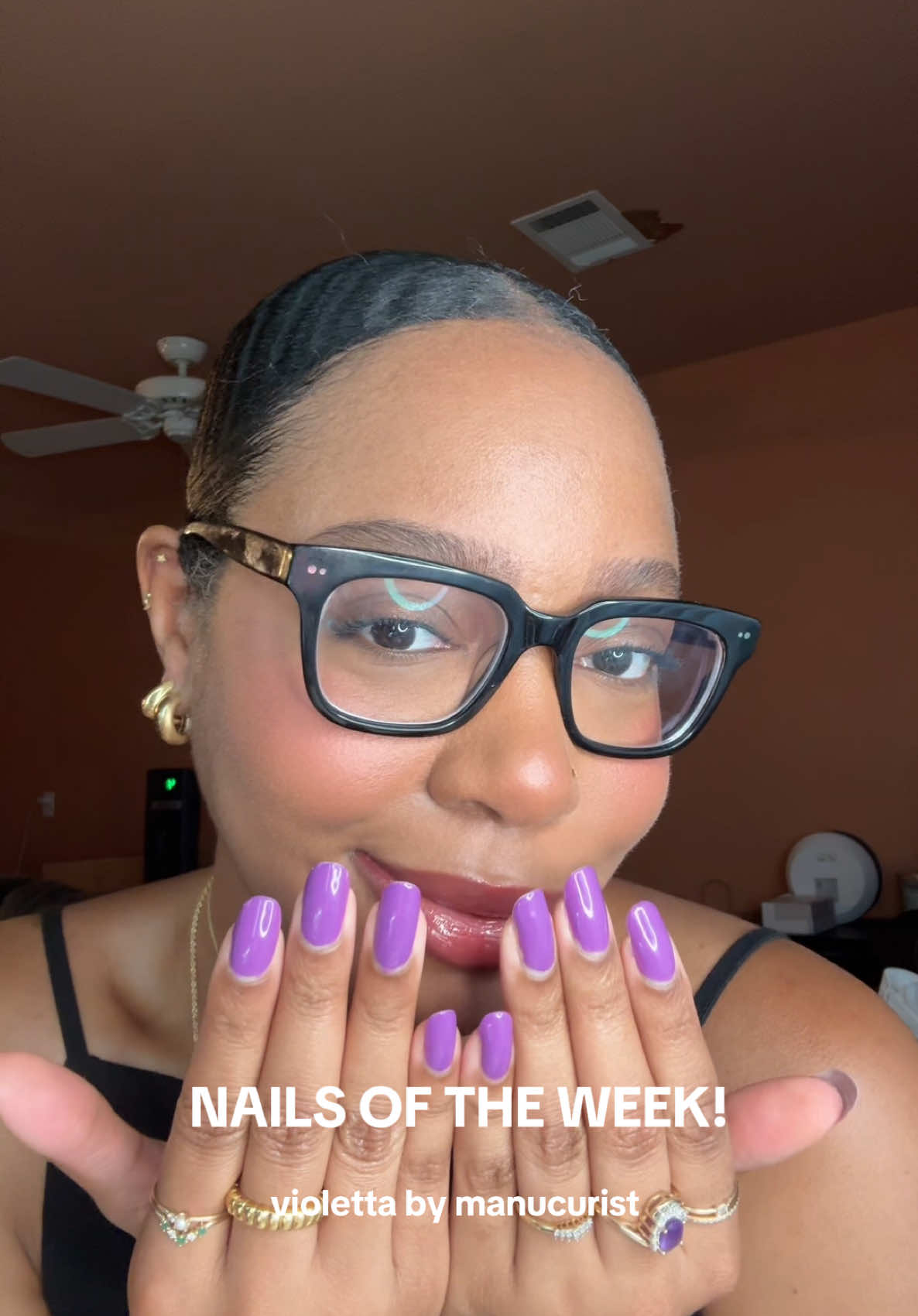 i was skeptical about this purple at first but it grew on me lol  #nailsoftiktok #manucurist #purplenails #naturalnails  the color is violetta by @Manucurist 