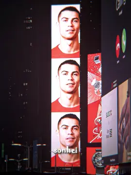 the most famous person in the world 🐐 #cristianoronaldo #fyp #football #edit #aftereffectsedits #ronaldo #skills