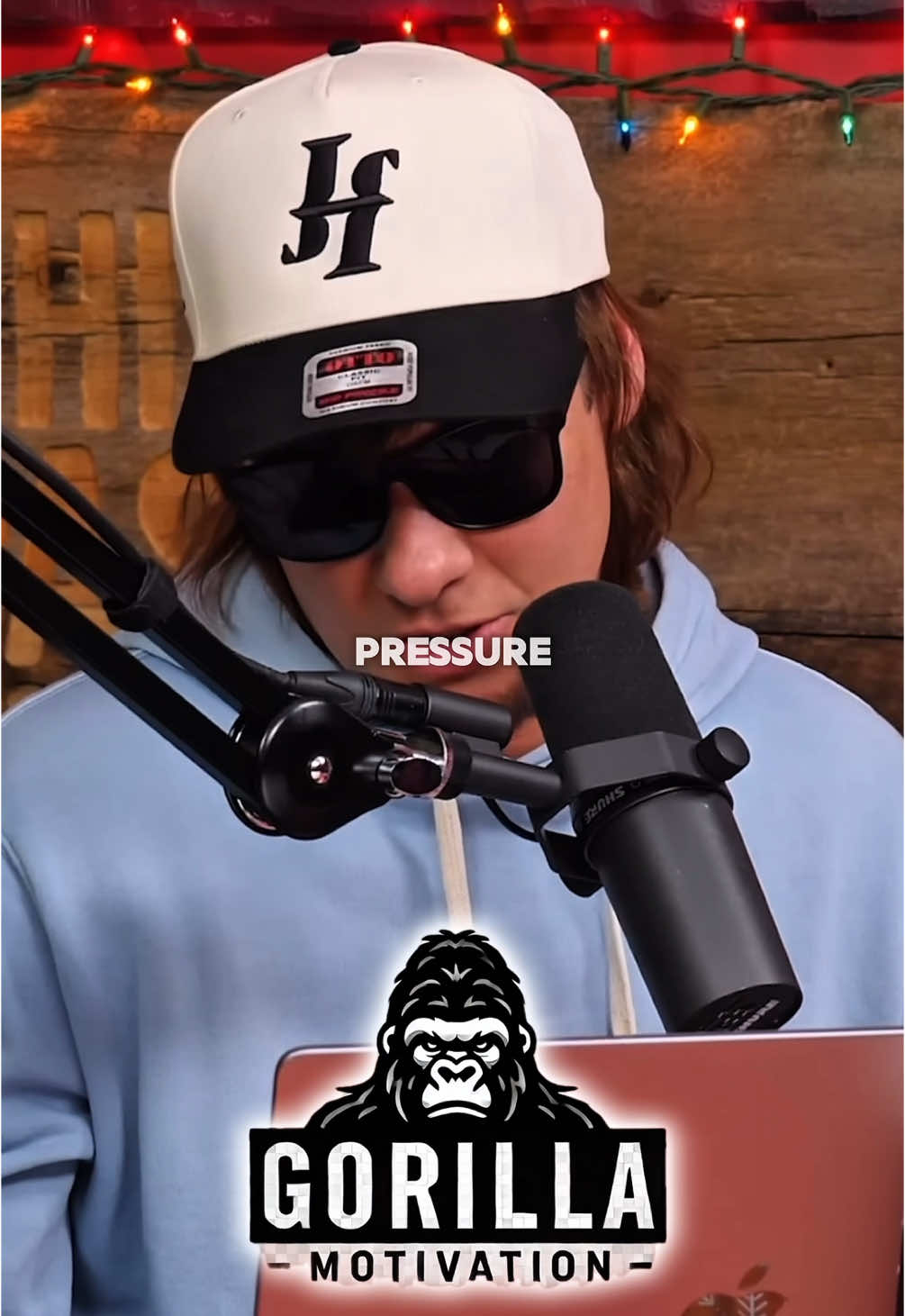 I don’t know what I’m doing… but I’m trying.” That pressure to get everything right can be crushing. Some of us grew up believing our worth depended on perfection. But perfection isn’t the goal — showing up, trying, and being honest is. Credit: Theo Von – This Past Weekend EP. 475 ⸻ #theovon #MentalHealth #mensmentalhealth #HealingJourney #keepgoing #deepthoughts #emotionalclip #struggleisreal #youarenotalone #podcastmoment #viralvideo #relatableaf #truthhurts #rawandreal #fyp